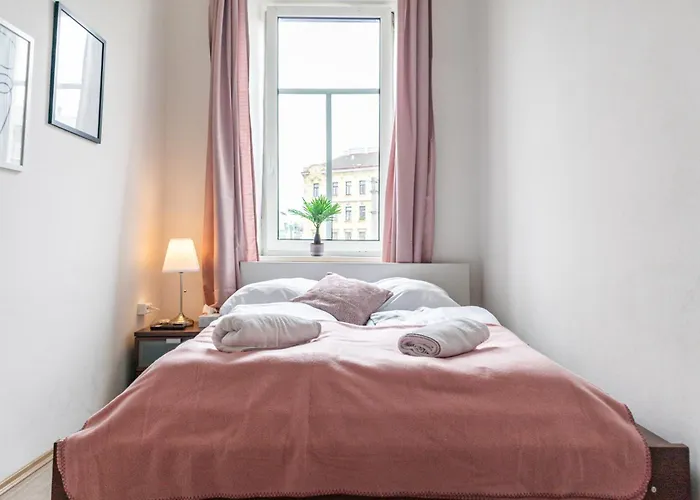 Cozy Budget Friendly Near Danube & 15 Mins To Center * Vienne