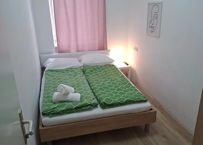 Διαμέρισμα Cozy Budget Friendly Near Danube & 15 Mins To Center Βιέννη