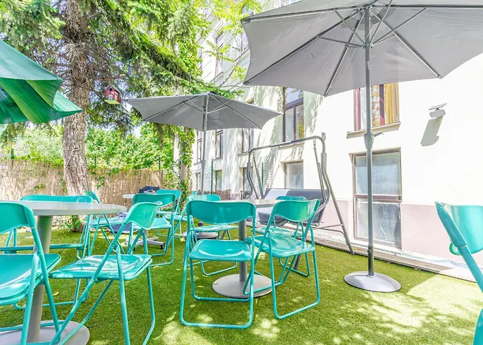 Cozy Budget Friendly Near Danube & 15 Mins To Center *
