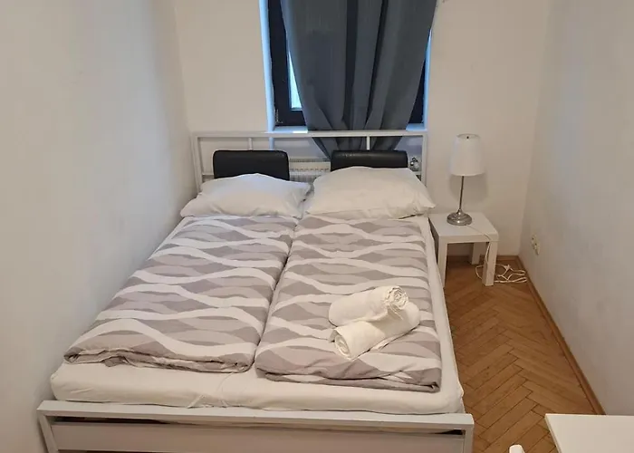 Cozy Budget Friendly Near Danube & 15 Mins To Center * Vienne
