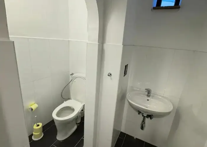 Cozy Budget Friendly Near Danube & 15 Mins To Center Διαμέρισμα